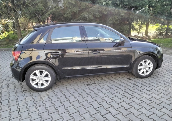 Audi A1 cena 42700 przebieg: 59100, rok produkcji 2014 z Ostrołęka małe 211